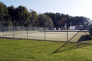 Tennisplatz Hörbing